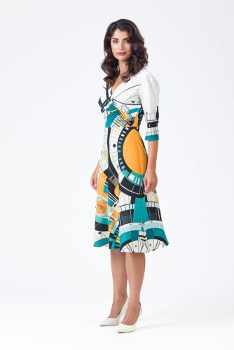 Szürreal A vonalú, dekoltált ruha