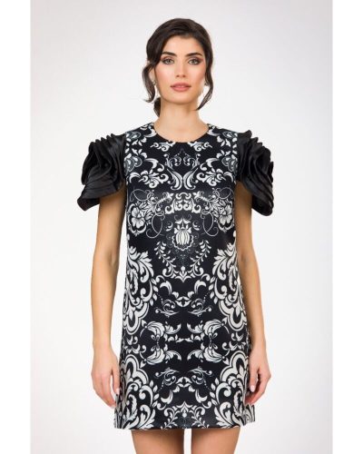 Nicole szaténruha - 42-es méretben 30% kedvezménnyel